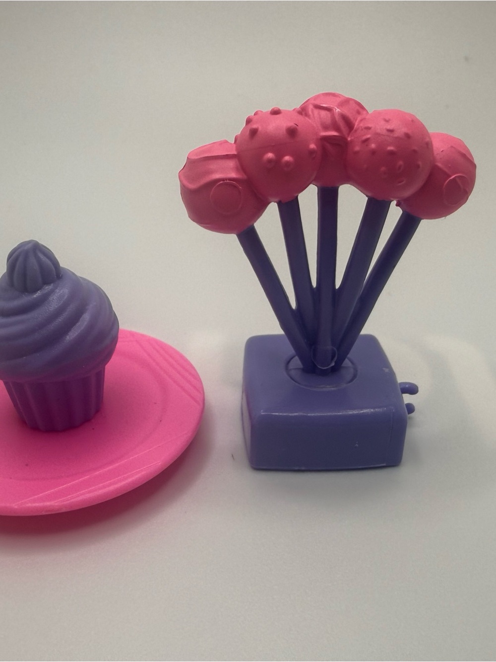 Barbie you can be anything coffee shop playset cake pops & cupcake toy